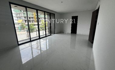 Rumah 2 Lantai Di Kawasan Centre Point Of Indonesia