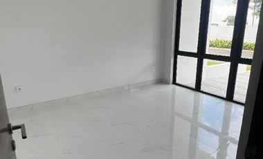 Rumah 2 Lantai Di Kawasan Centre Point Of Indonesia