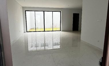 Rumah 2 Lantai Di Kawasan Centre Point Of Indonesia