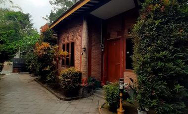 Resto Villa Joglo Kaliurang dekat Wisata Jeep Merapi Adventure