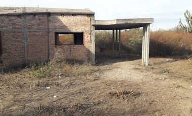 CASA DE 4 DORMITORIOS SIN TERMINAR.