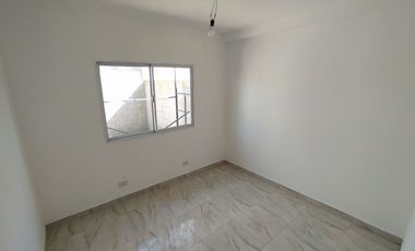 Departamento en venta de 2 dormitorios c/ cochera en Mar de Ajo