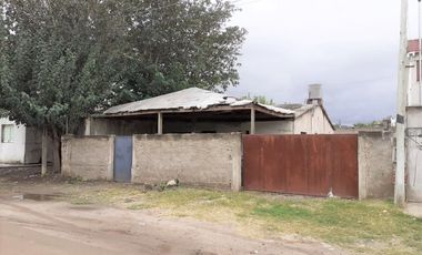 CASA EN REGULAR ESTADO CON SERVICIO DE LUZ Y AGUA (S/CONEX)