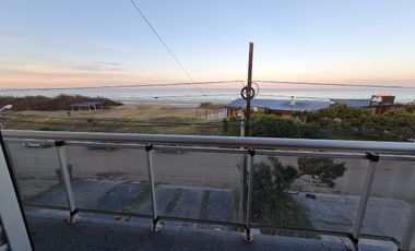 Departamento en venta de 2 dormitorios c/ cochera en Costa Azul