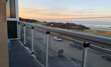 Departamento en venta de 2 dormitorios c/ cochera en Costa Azul