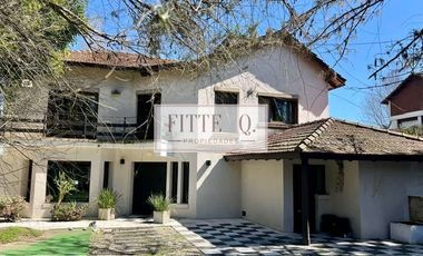 Venta Casa 4 dormitorios Lomas Shoenstatt San Isidro