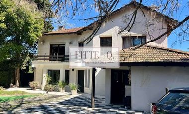 Venta Casa 4 dormitorios Lomas Shoenstatt San Isidro