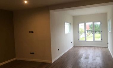 Casa en venta de 4 dormitorios c/ cochera en Tristán Suárez