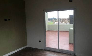 Casa en venta de 4 dormitorios c/ cochera en Tristán Suárez