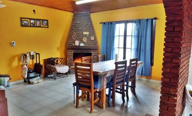Casa en venta de 3 dormitorios c/ cochera en Mar de Ajo