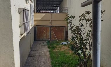 //VENTA// CASA 3 AMBIENTES - ¡ CON AMPLIO PATIO Y TERRAZA !