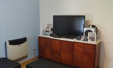 //VENTA// CASA 3 AMBIENTES - ¡ CON AMPLIO PATIO Y TERRAZA !