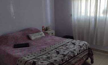 //VENTA// CASA 3 AMBIENTES - ¡ CON AMPLIO PATIO Y TERRAZA !