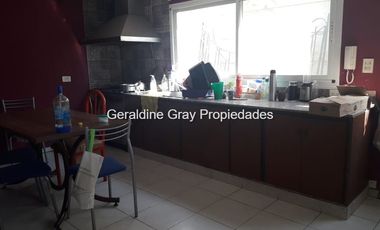 Casa en venta de 5 dormitorios c/ cochera en General Fernández Oro