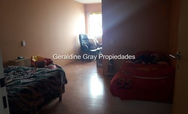 Casa en venta de 5 dormitorios c/ cochera en General Fernández Oro