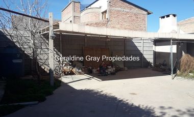 Casa en venta de 5 dormitorios c/ cochera en General Fernández Oro