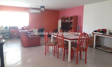 Casa en venta de 5 dormitorios c/ cochera en General Fernández Oro