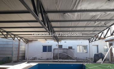 Casa en venta de 5 dormitorios c/ cochera en General Fernández Oro