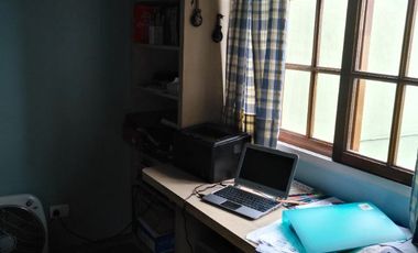 Chalet en venta de 4 dormitorios c/ cochera en Villa Lugano