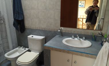 Chalet en venta de 4 dormitorios c/ cochera en Villa Lugano