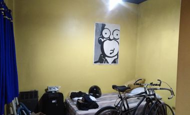 Chalet en venta de 4 dormitorios c/ cochera en Villa Lugano