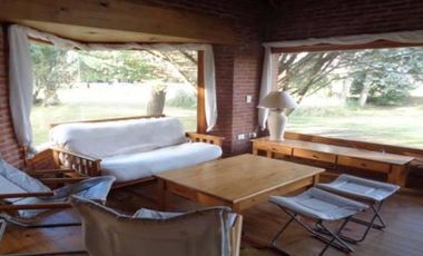 CASA de 4 Amb. EN 2 PLANTAS A Mts. DEL MAR - MAR DE LAS PAMPAS | Cod.0622