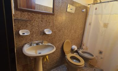 00081 Hermosa Casa Para casa 6 sobre calle Poeta Aguero