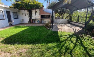 00081 Hermosa Casa Para casa 6 sobre calle Poeta Aguero