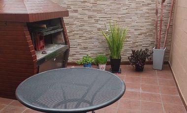 DUPLEX ¡ 3 AMBIENTES ! - SOBRE AV MOSCONI - ¡CON PATIO Y PARRILLA!