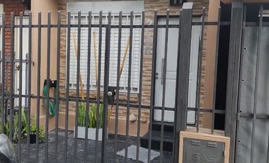 DUPLEX ¡ 3 AMBIENTES ! - SOBRE AV MOSCONI - ¡CON PATIO Y PARRILLA!