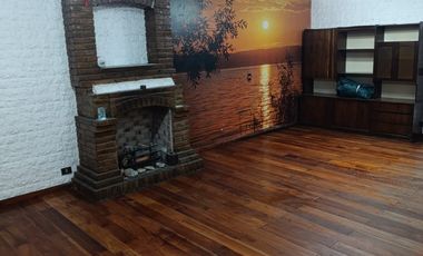 Casa en venta de 4 dormitorios c/ cochera en Villa Soldati