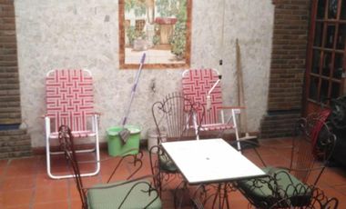 Casa en venta de 4 dormitorios c/ cochera en Villa Soldati