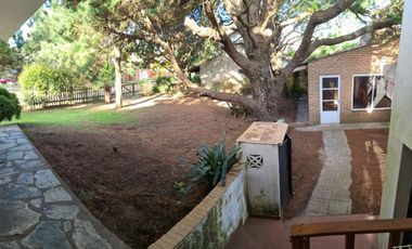 Casa en venta de 3 dormitorios c/ cochera en Santa Teresita