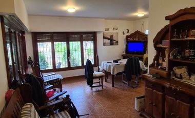 Casa en venta de 3 dormitorios c/ cochera en Santa Teresita