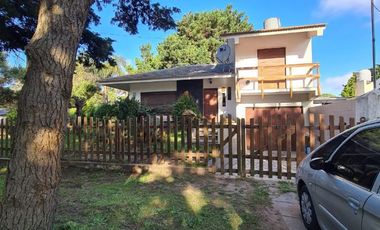 Casa en venta de 3 dormitorios c/ cochera en Santa Teresita