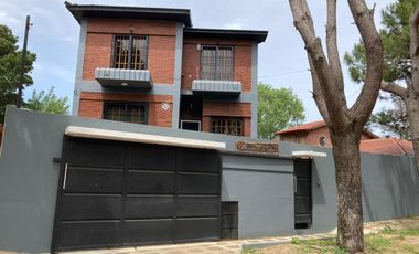 Casa en venta de 4 dormitorios c/ cochera en Mar de Ajo