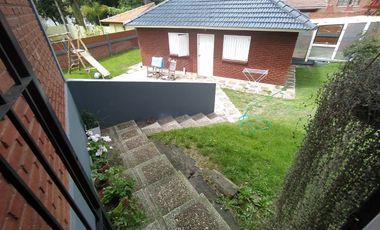 Casa en venta de 4 dormitorios c/ cochera en Mar de Ajo