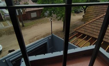 Casa en venta de 4 dormitorios c/ cochera en Mar de Ajo