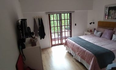 Casa en venta de 4 dormitorios c/ cochera en Mar de Ajo