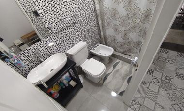 Casa en venta de 4 dormitorios c/ cochera en Mar de Ajo