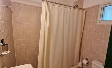 312 e/ 50 y 52 - CASA QUINTA CON PILETA (Barrio el Rodeo)