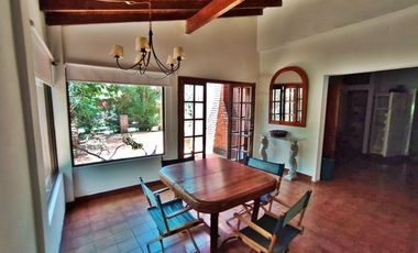 Casa en venta de 2 dormitorios c/ cochera en San Bernardo