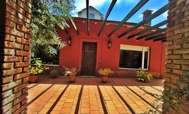 Casa en venta de 2 dormitorios c/ cochera en San Bernardo