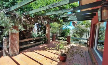 Casa en venta de 2 dormitorios c/ cochera en San Bernardo