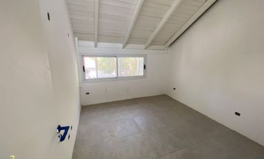 Departamento tipo duplex en venta de 2 dormitorios en quinta sección