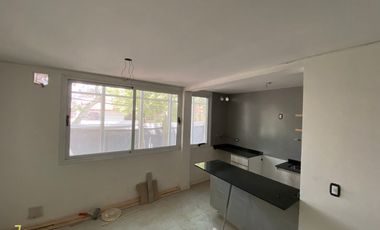 Departamento tipo duplex en venta de 2 dormitorios en quinta sección
