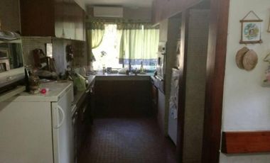 Casa 6 amb con dependencia de servicio Lote 2300m2 - Sargento Farina 3100