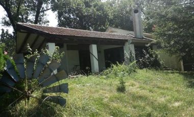 Casa 6 amb con dependencia de servicio Lote 2300m2 - Sargento Farina 3100