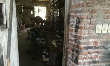 Casa 6 amb con dependencia de servicio Lote 2300m2 - Sargento Farina 3100