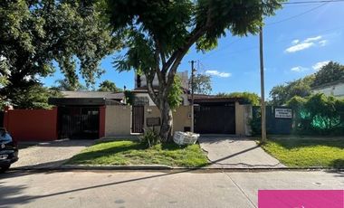 Casa en venta de 3 dormitorios c/ cochera en San Miguel
